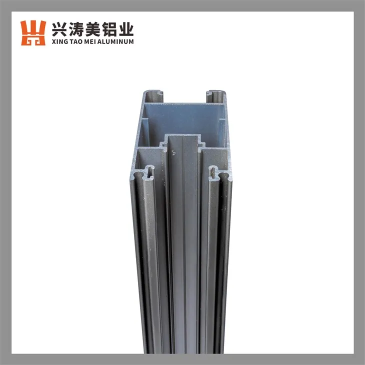 Klasična srebrna premium rešitev za pregrado prostora